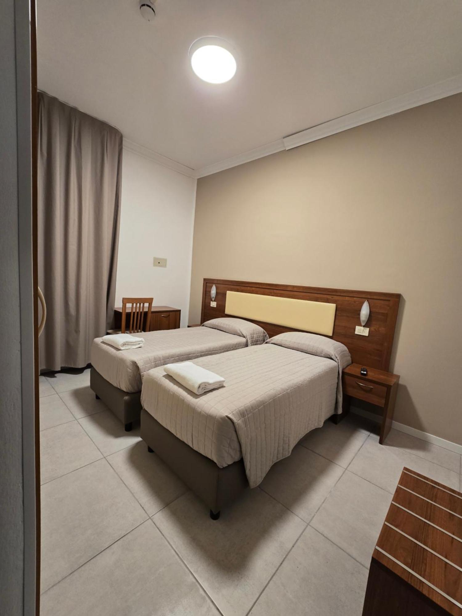 Hotel Helios Beach Мілано-Маріттіма Екстер'єр фото